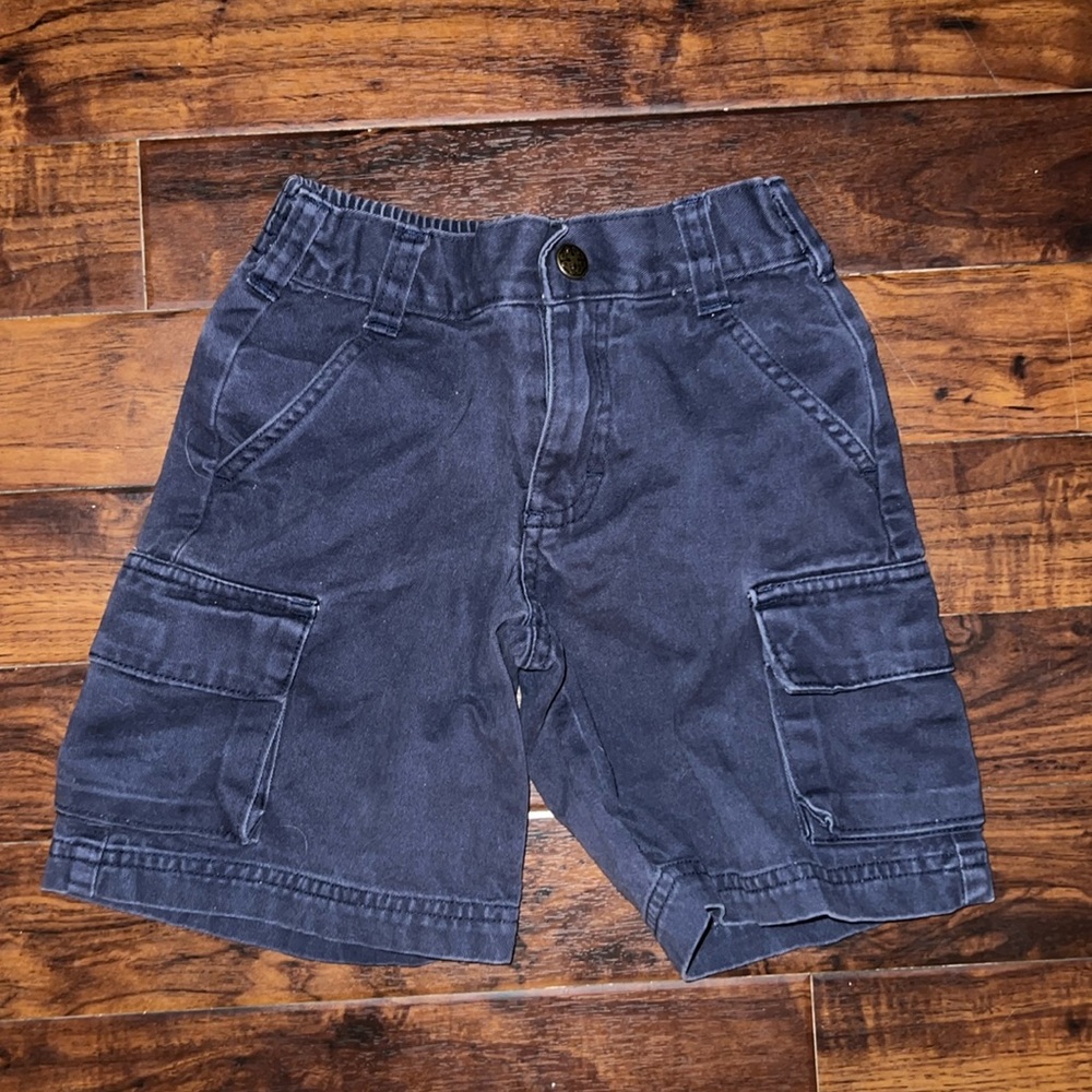Oshkosh cargo shorts ⭐️